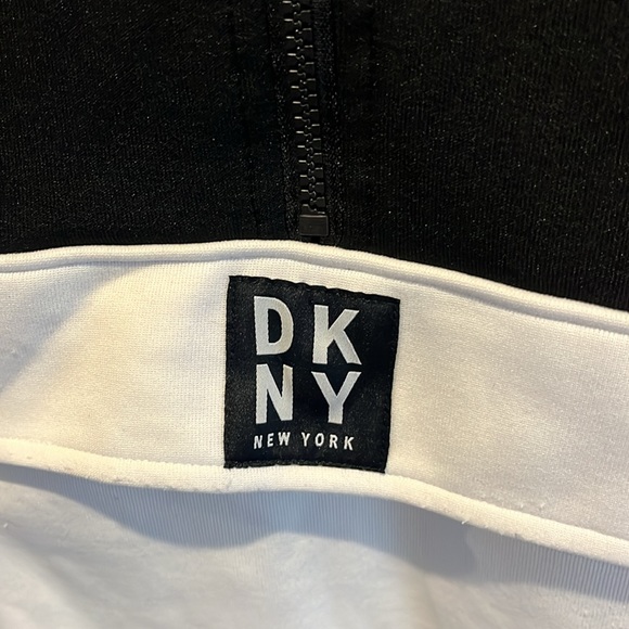 DKNY Women’s Tri-color Waist Length Pullover Jacket. Size Small EUC - Picture 3 of 5